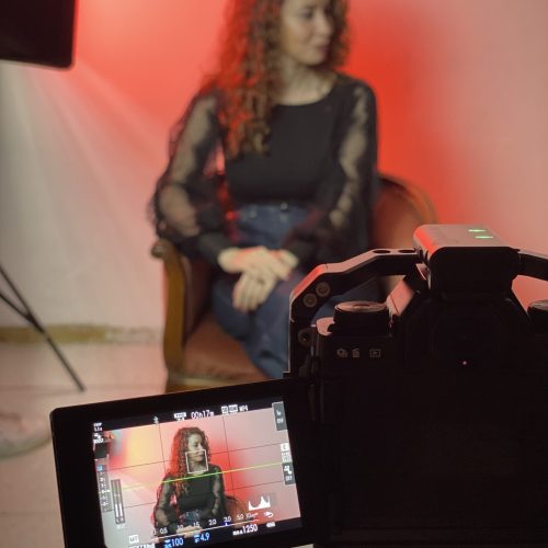 Back stage video interviste ai personaggi